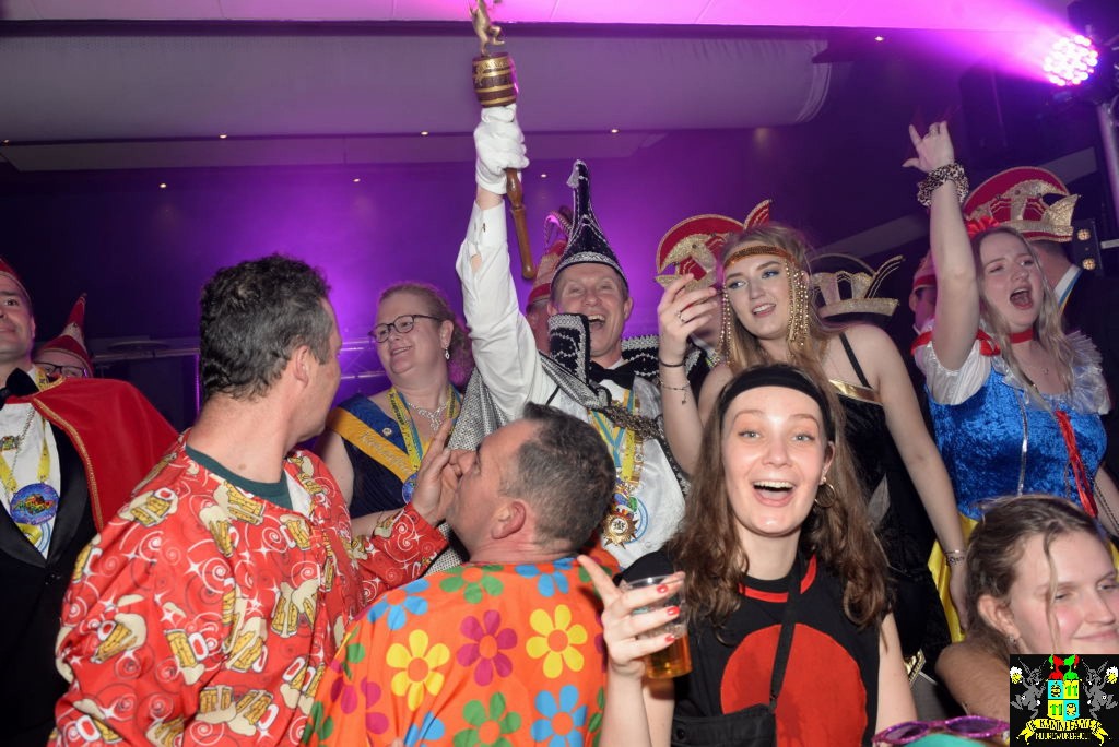../Images/Carnavals vrijdagavond in VdG 217.jpg